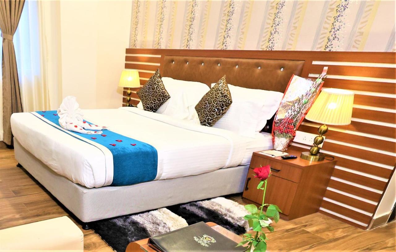 Hotel Sidh Vedantha Patna  Buitenkant foto