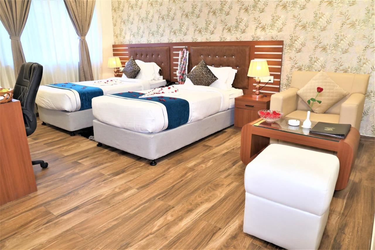 Hotel Sidh Vedantha Patna  Buitenkant foto